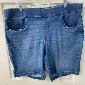 2x Jean shorts with elastic waist band